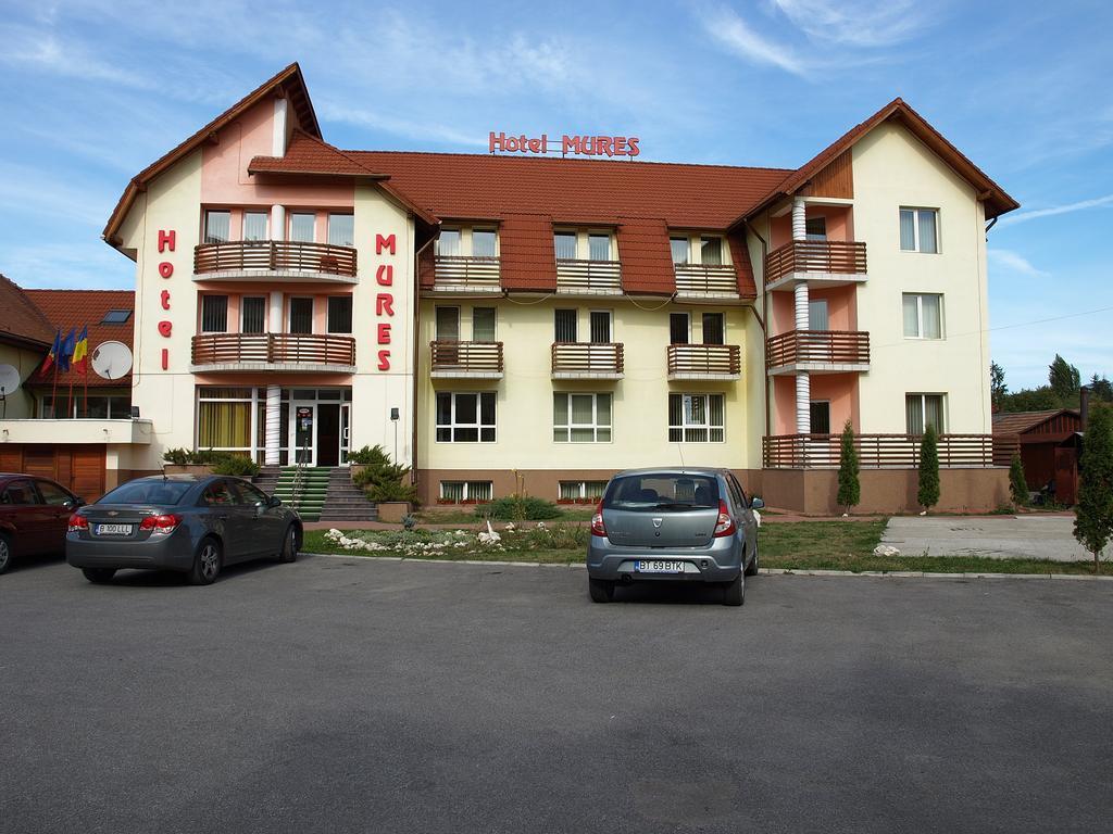 Hotel Mures Topliţa Exterior foto
